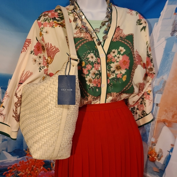 SOLD -COLE HAAN HOBO BAG - Picture 2 of 10